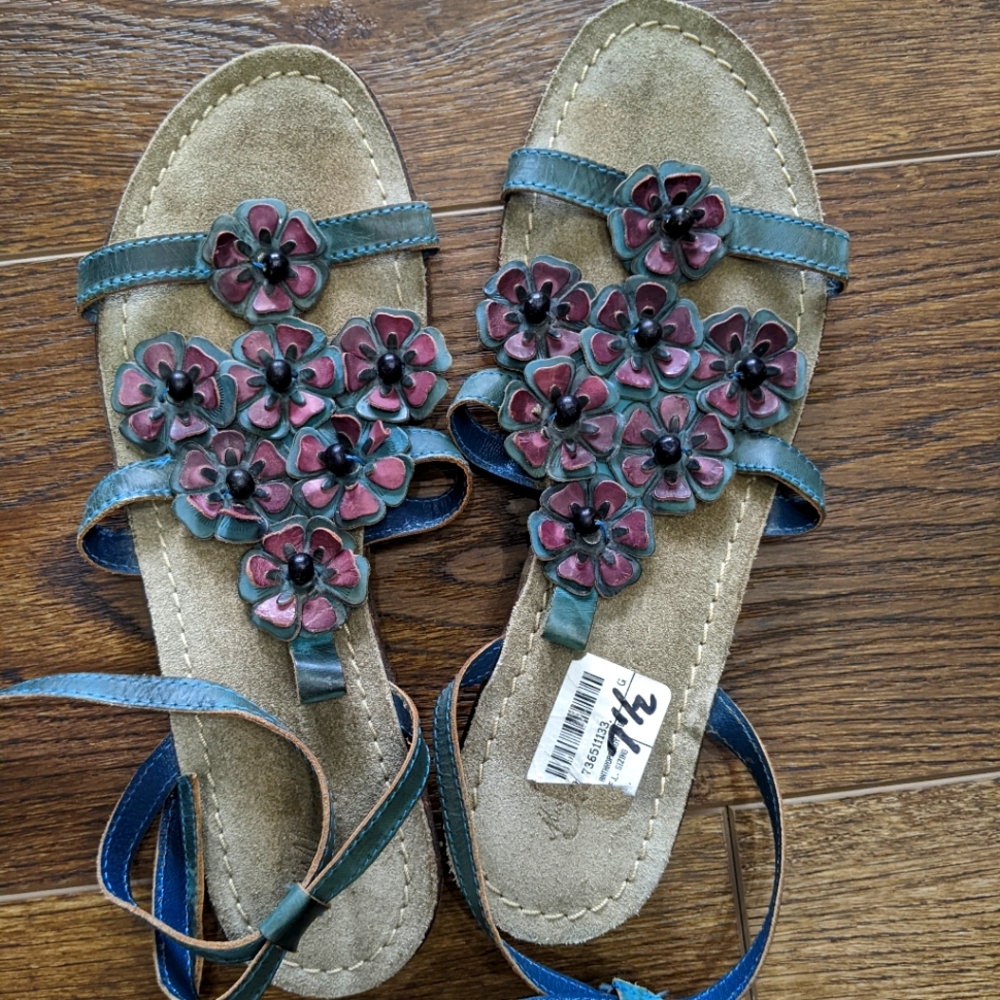 Anthropologie Flower Bead Sandals